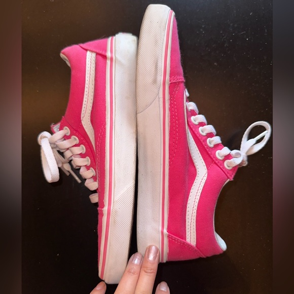 Vans - Picture 2 of 3